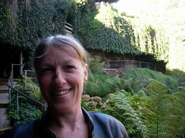 263-Umpherston sinkhole. Mt.Gambier.JPG